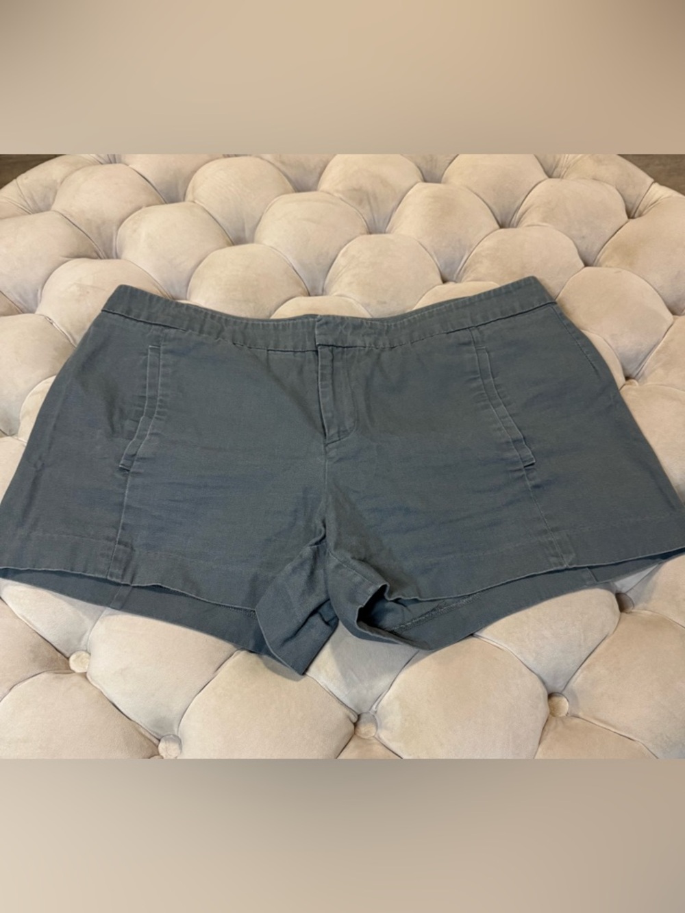 Gap Gray Tailored Casual Shorts Women’s Size 12